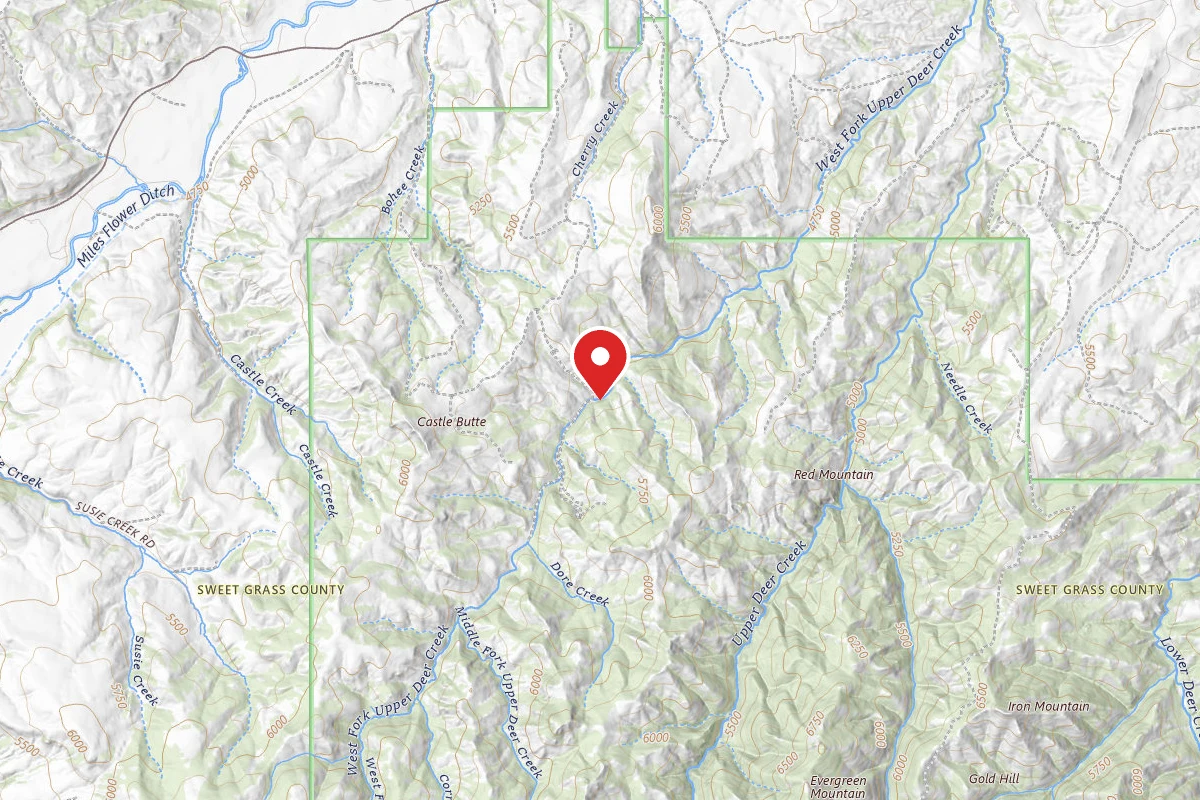Custer Gallatin Dispersed Campsite WEST DEER CREEK TRAIL HEAD 02