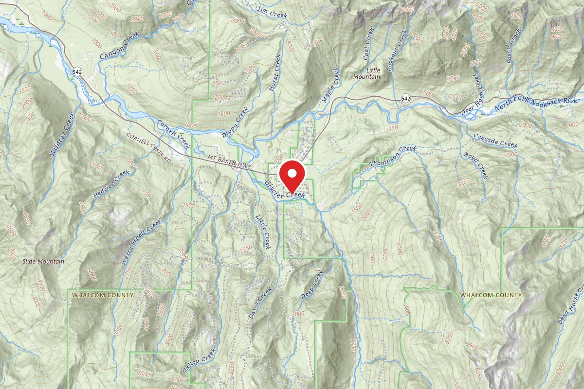 Mt. Baker Lodging - Cabin #70 - RIVERSIDE, HOT TUB, BBQ, WIFI, W/D, D/W, PETS OK, SLEEPS-8!