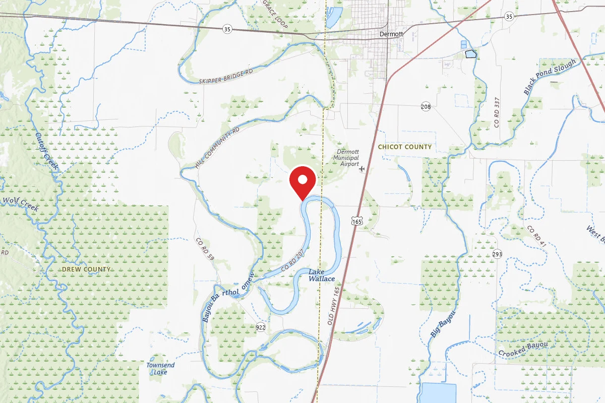 Flamingo Pointe RV Park at Lake Wallace, 2 miles off US HYW 165
