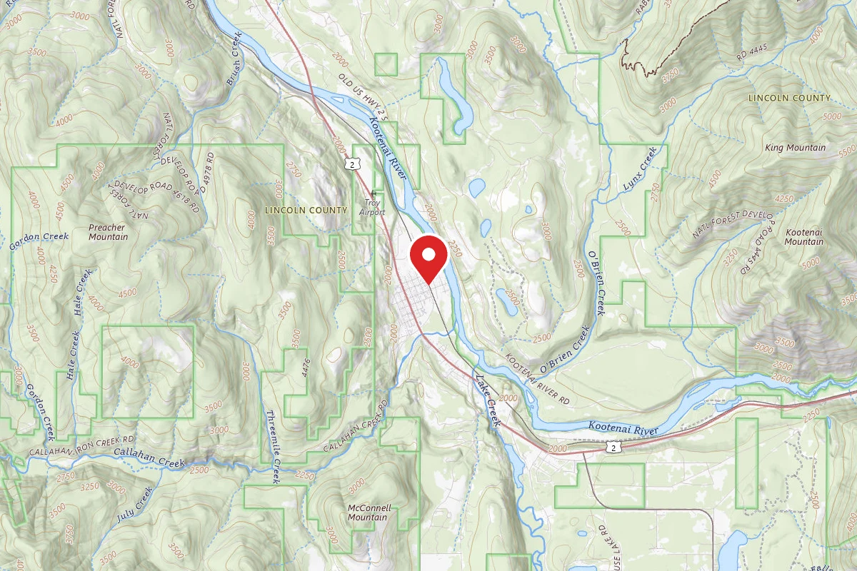 Montana Cabins on Kootenai River