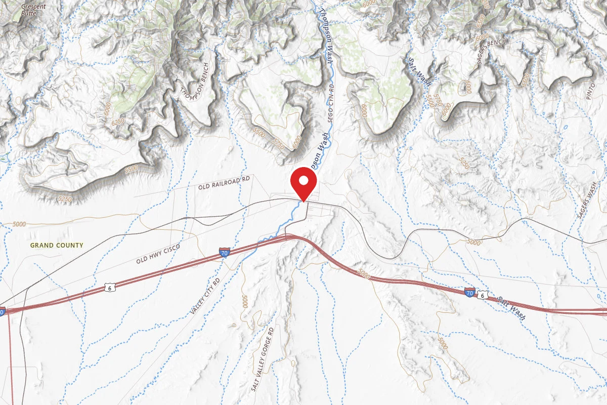 Desert Moon Hotel & RV Park