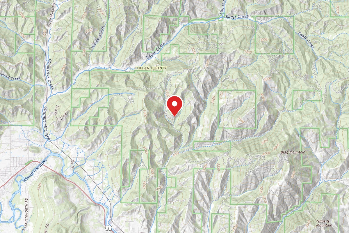 Okanogan-Wenatchee National Forest Dispersed Camping on Derby Rd NF7400