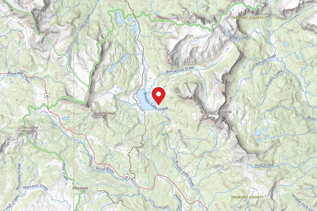 Pinnacles Campground - Brooks Lake 