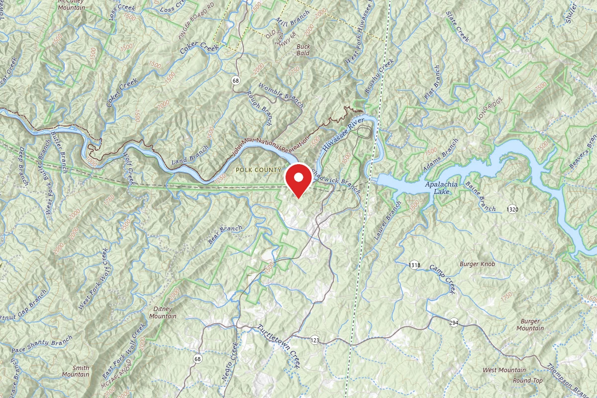 Tentrr Signature Site - Hiwassee Hideout - Coleman Outfitted Site