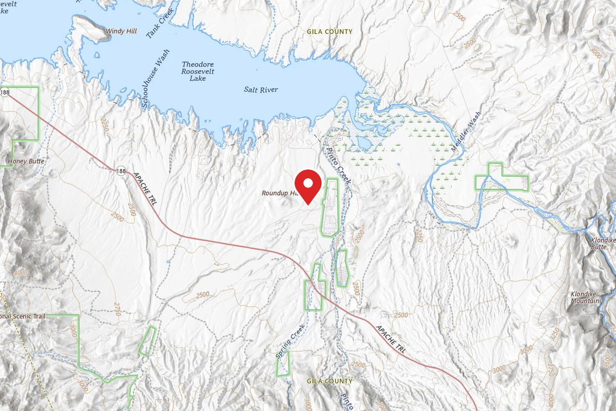 Roosevelt Lake Motel & RV Park