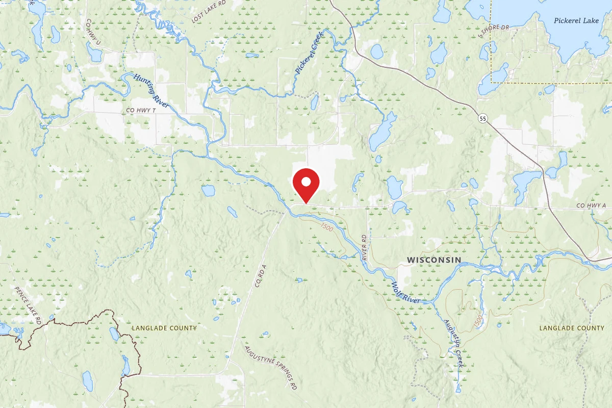 Wolfs Den Bar Grill and Campground