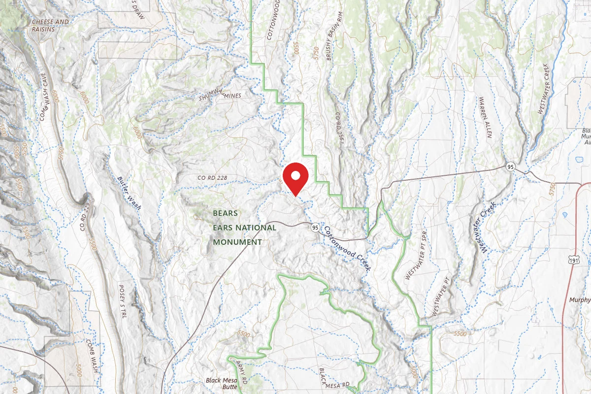 Dispersed Site near 37.5697, -109.5872