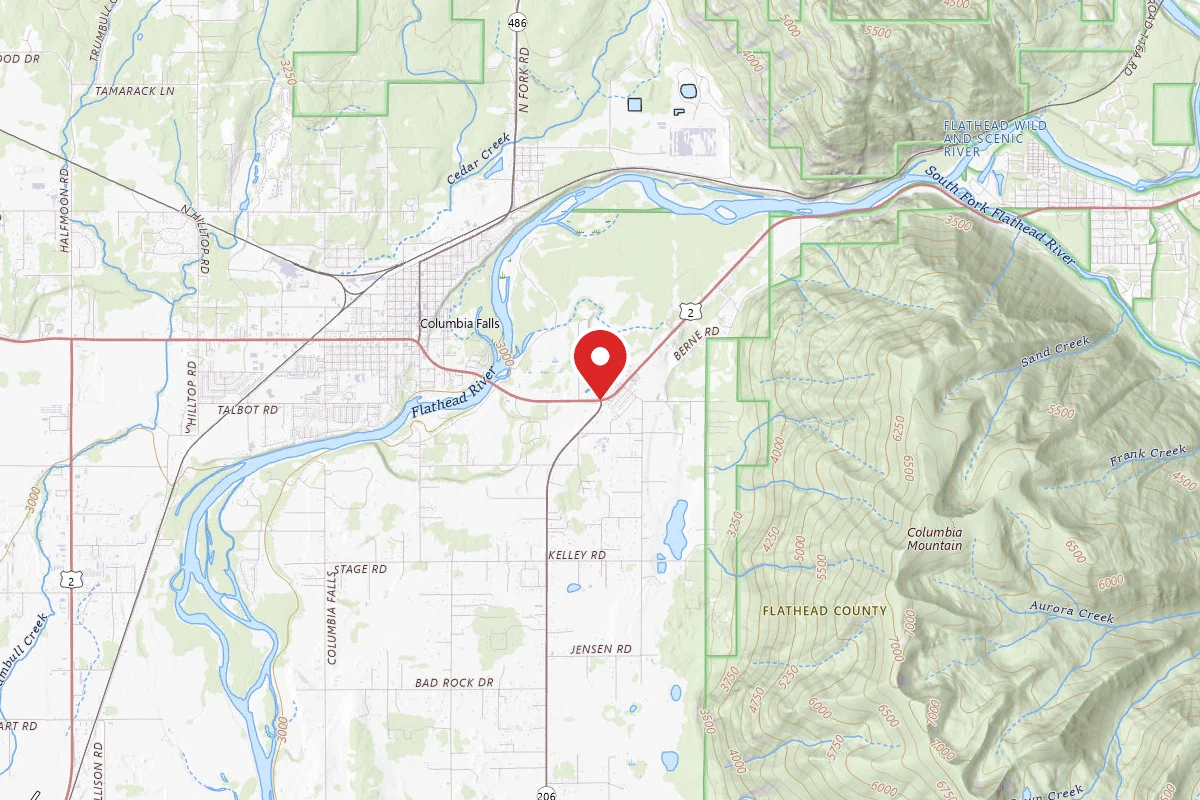 Glacier Basecamp Lodge & Campground