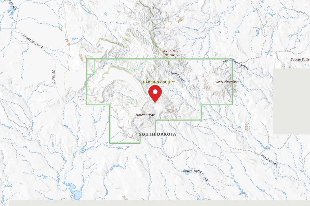 31111 Rd Hunting Camp