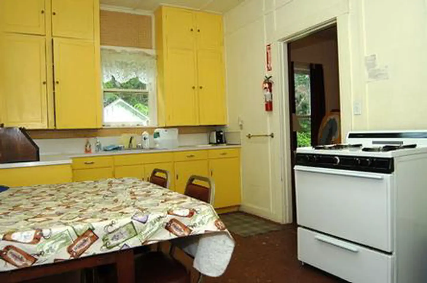 Louella Cabin β LOUELLA CABIN