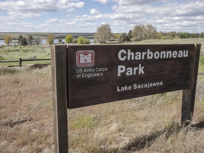 Charbonneau Pk — Charbonneau Park Entrance