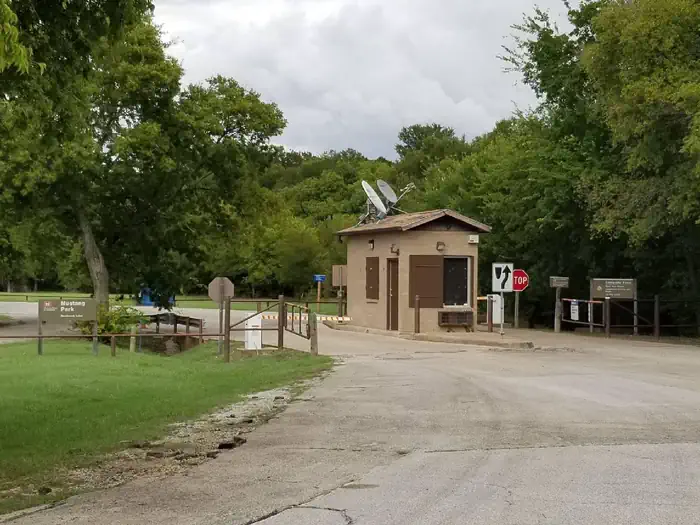Mustang — Entrance gate of Mustang Park