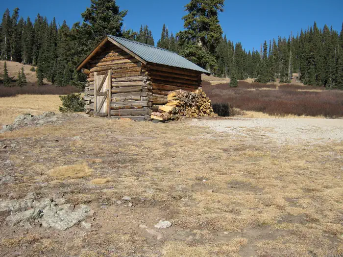Elwood Cabin β Elwood Cabin Wood Shed