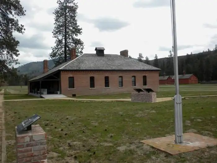 Fort Spokane Campground — Visitor Center With Stables in the background