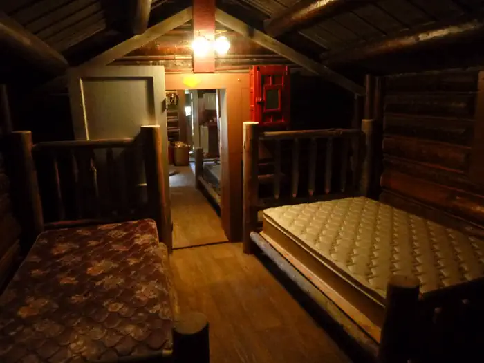 Cummings Cabin — Back Bedroom
