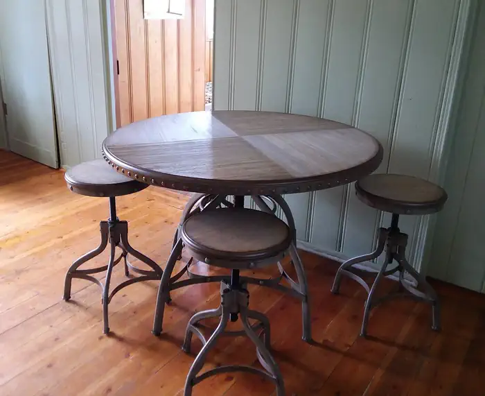 Post Creek Guard Station — Dining table and chairs.