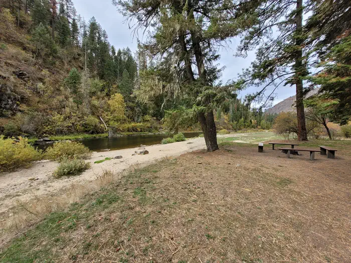 South Fork Group Site 5 - Nez Perce Nf (id) — South Fork Site #5, River