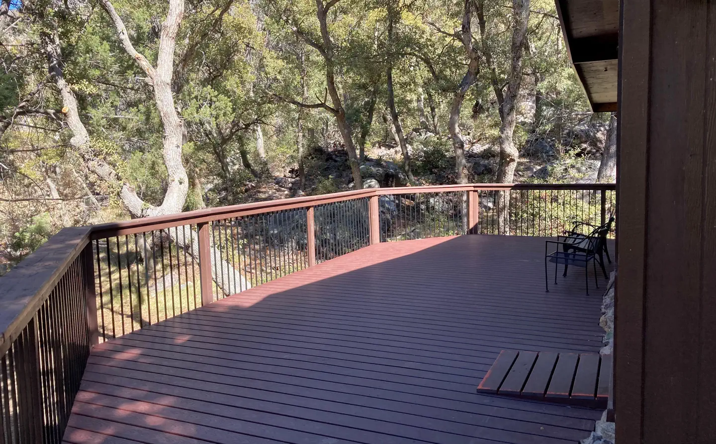 Kent Springs Cabin β Large back porch