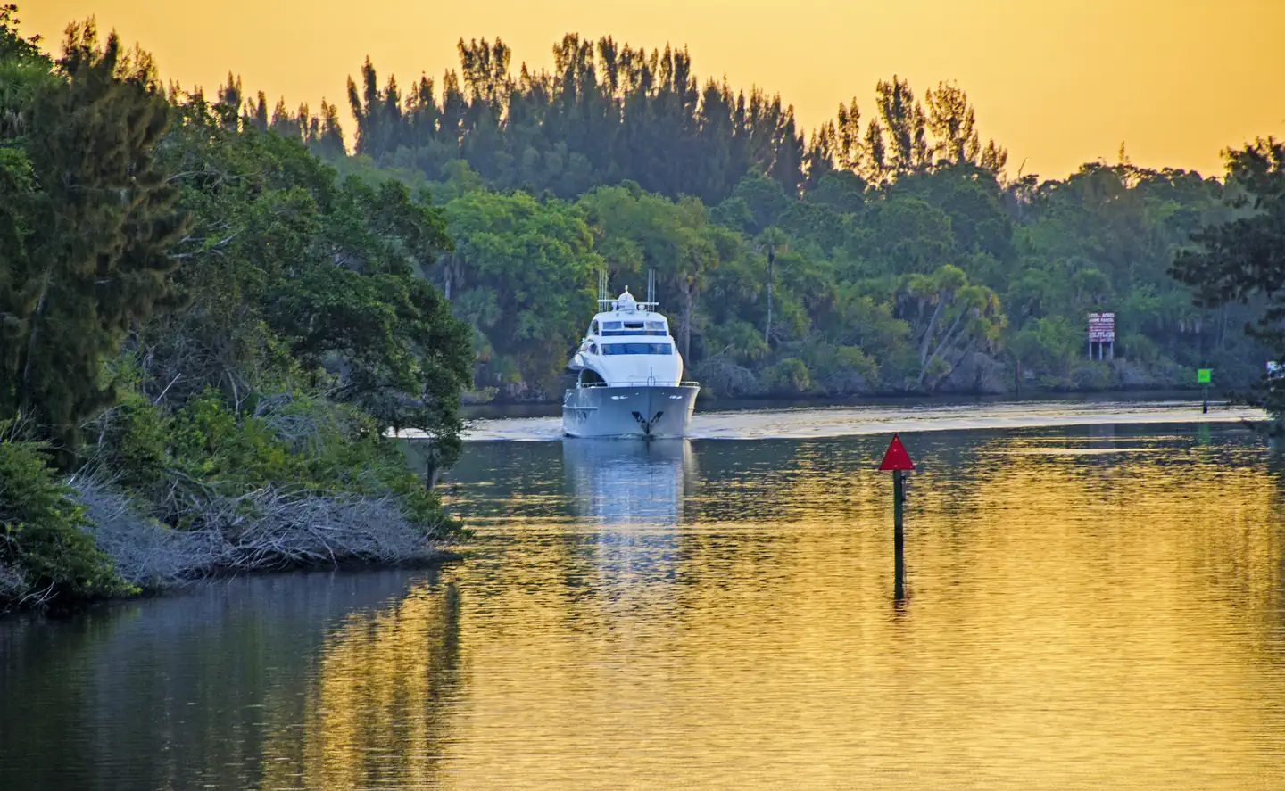 St Lucie South — Boat approaching St Lucie Lock for passage