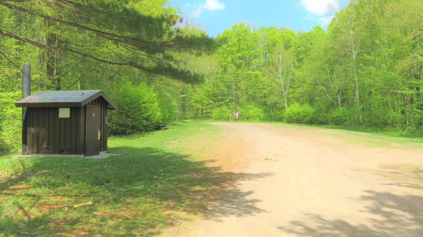 Chippewa NF Campground — Parking lot for boat landing and ATV trailhead