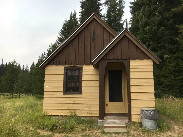 Fry Meadows Guard Station β FRY MEADOWS
