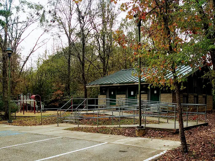 Prairie Creek (al) β Prairie Creek Eagleβs Roost Loop restroom and laundry facility.