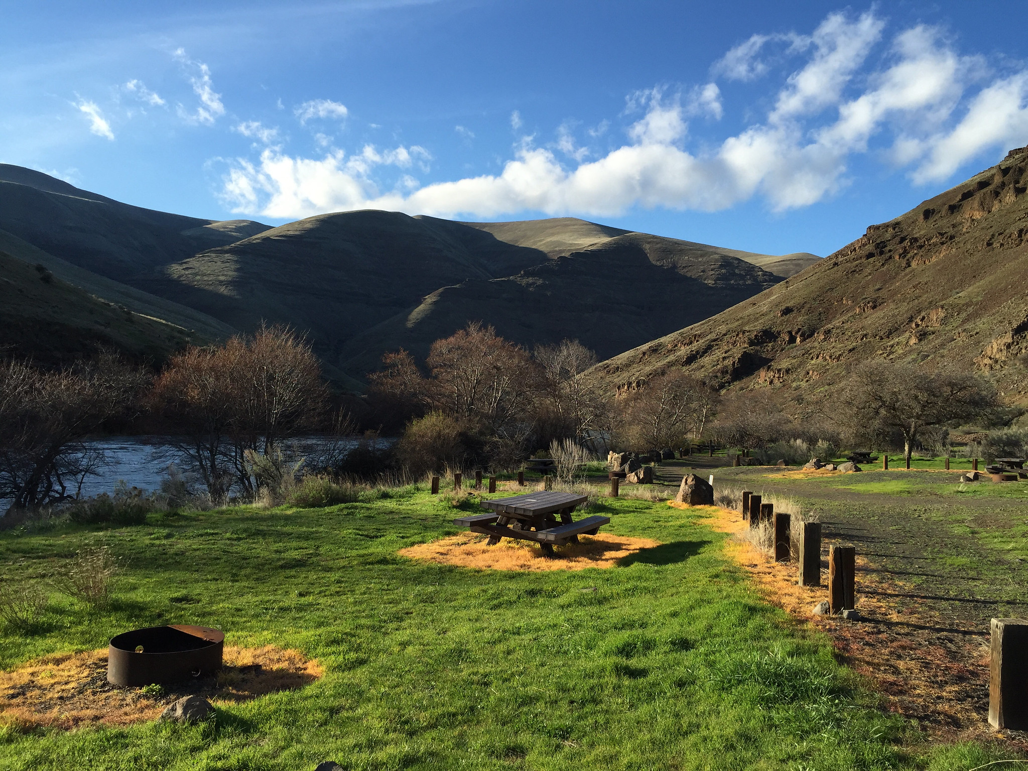Rattlesnake Canyon — Campsite along the Deschutes River at Rattlesnake Canyon Campground