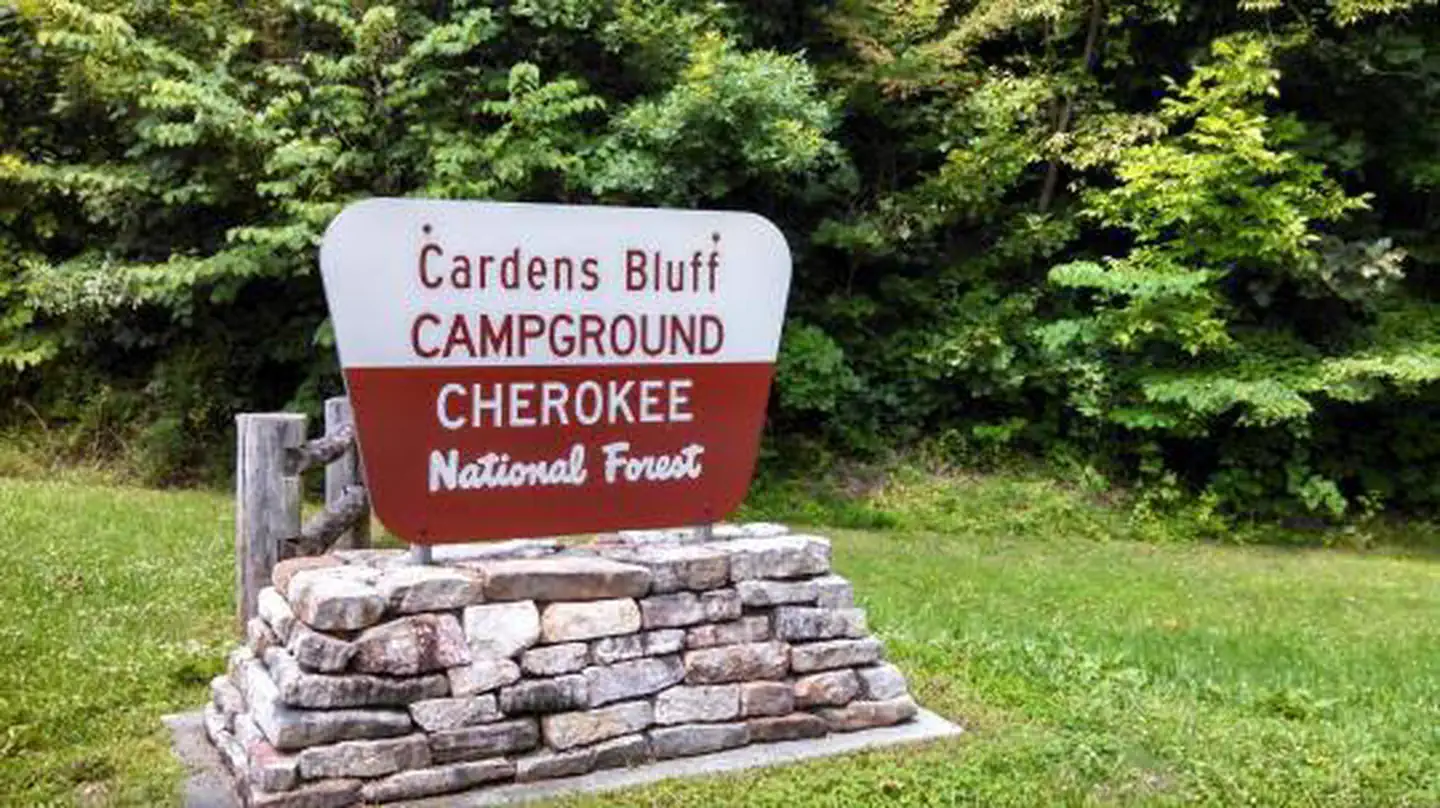 Cardens Bluff Campground — Entrance Sign at Cardens Bluff Campground