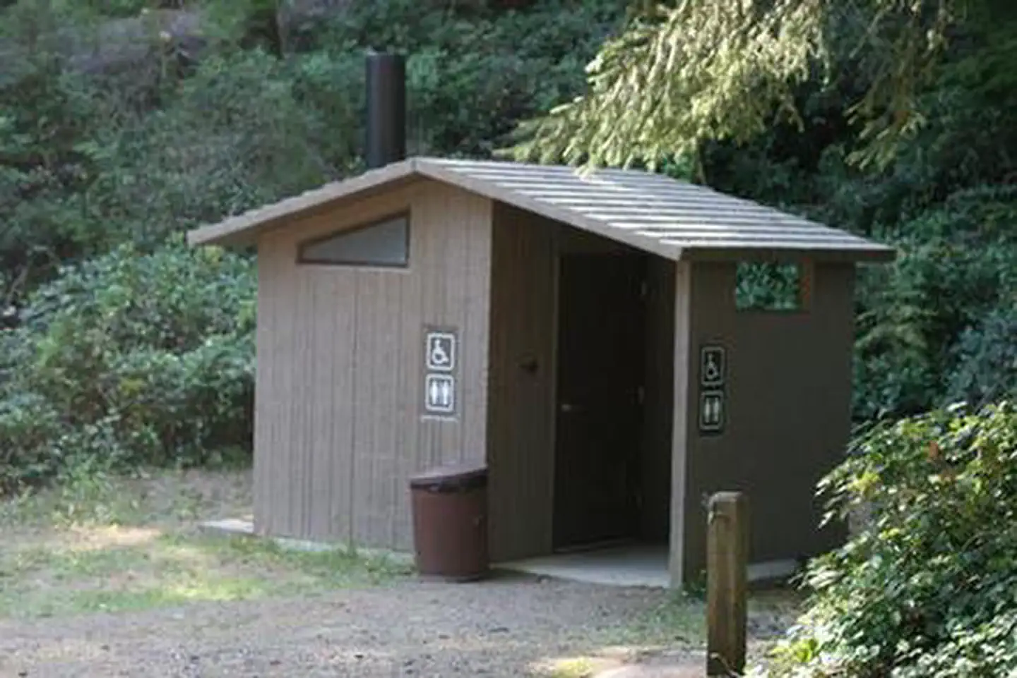 Tahkenitch Campground — TAHKENITCH CAMPGROUND