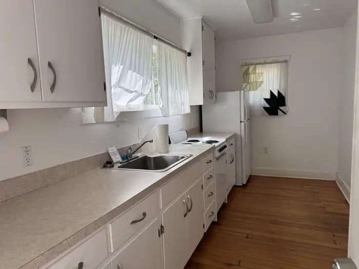 Payson Lakes Guard Station — Main Cabin 8