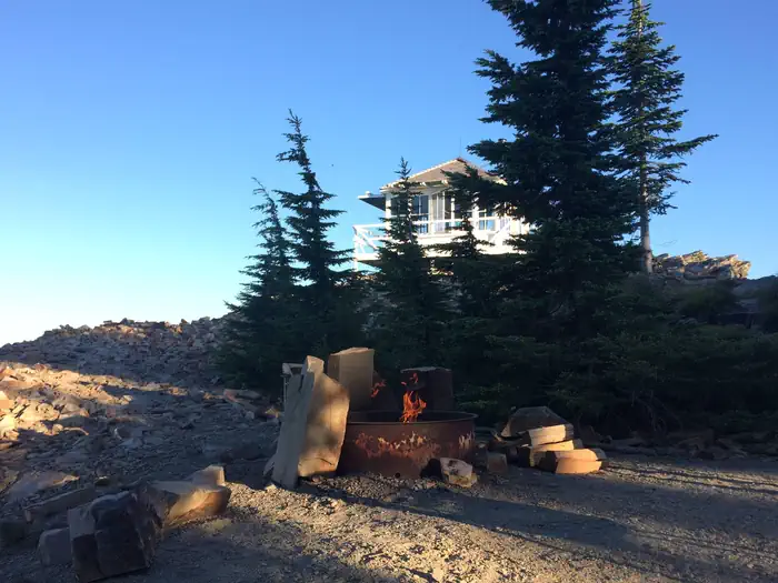 Sex Peak. Lookout Rental — Fire Ring