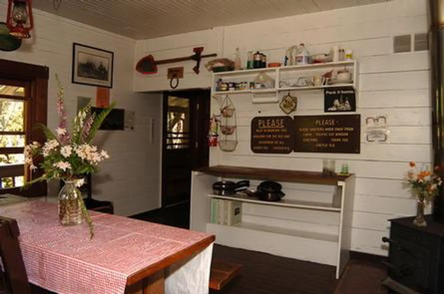 Packers Cabin — PACKERS CABIN