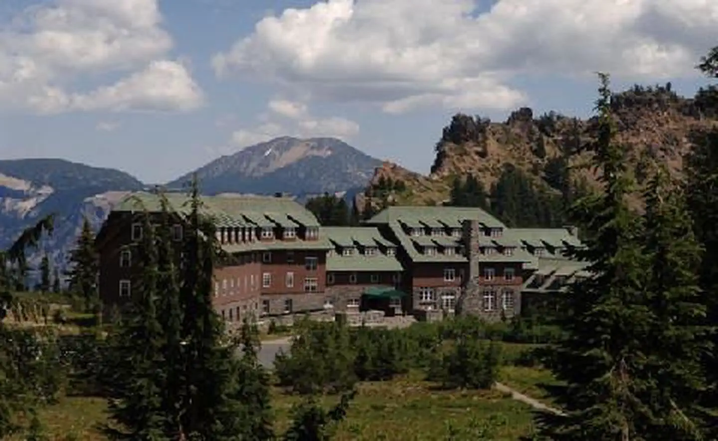 Crater Lake Lodge — Built on History