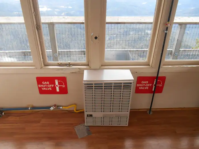 Acker Rock Lookout — ACKER ROCK LOOKOUT-Propane Heater