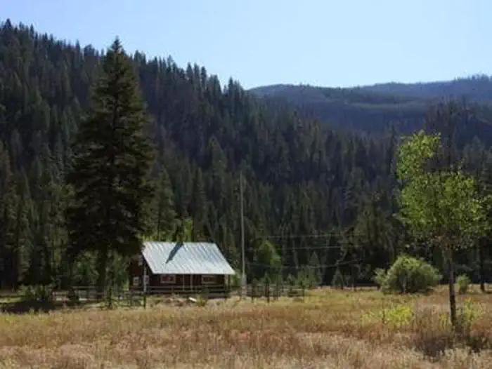 Johnson Creek Guard Station β JOHNSON CREEK GUARD STATION