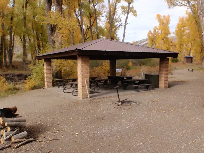 East Elk Creek Group Campsite β Pavilion