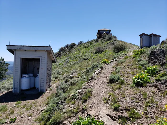 Hager Mountain Lookout β HAGER MOUNTAIN LOOKOUT EXTERIOR 3