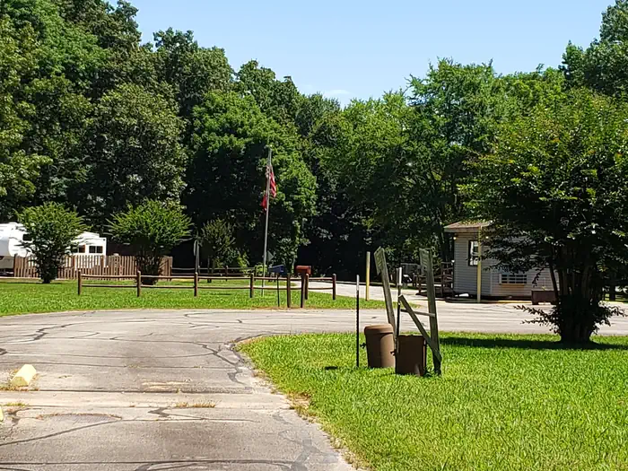 Clear Creek - Ozark Lake (ar) — Entrance to Park