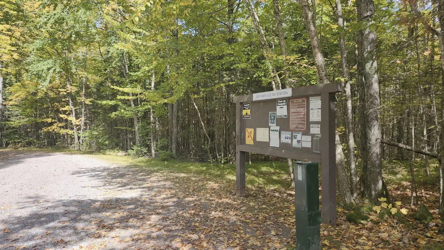 Beaver Lake (chequamegon-nicolet Nf, Wi) — Beaver Lake pay station