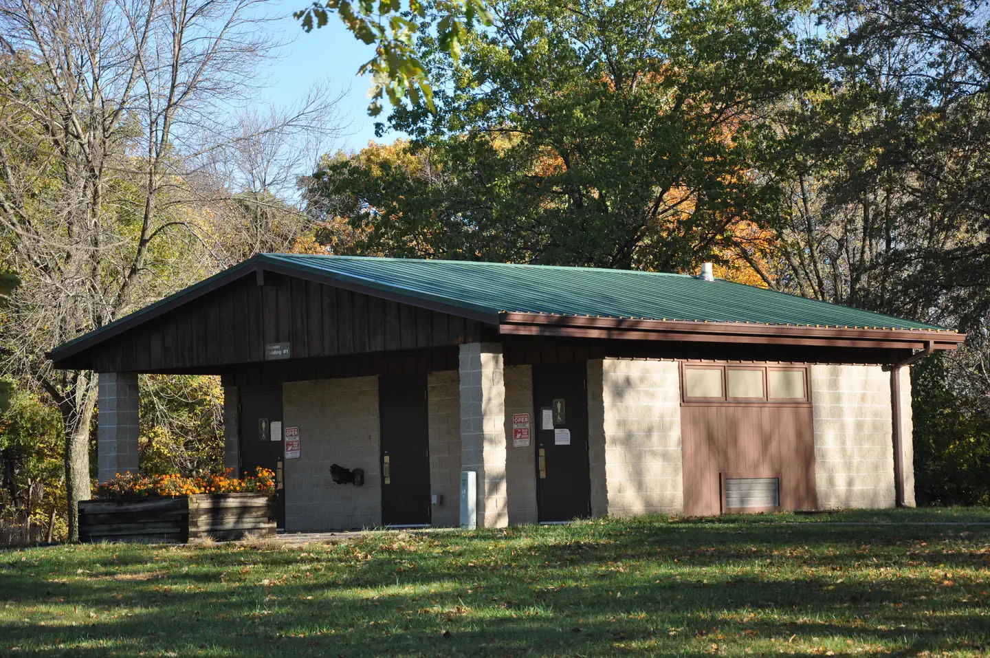 Acorn Valley — Acorn Valley Campground Comfort Station