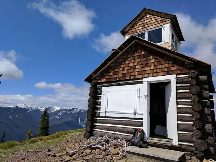Hornet Lookout β Hornet door