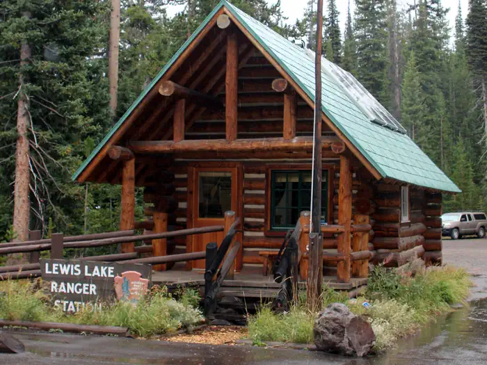 Lewis Lake Campground — The rustic wood log ranger station at Lewis Lake Campground