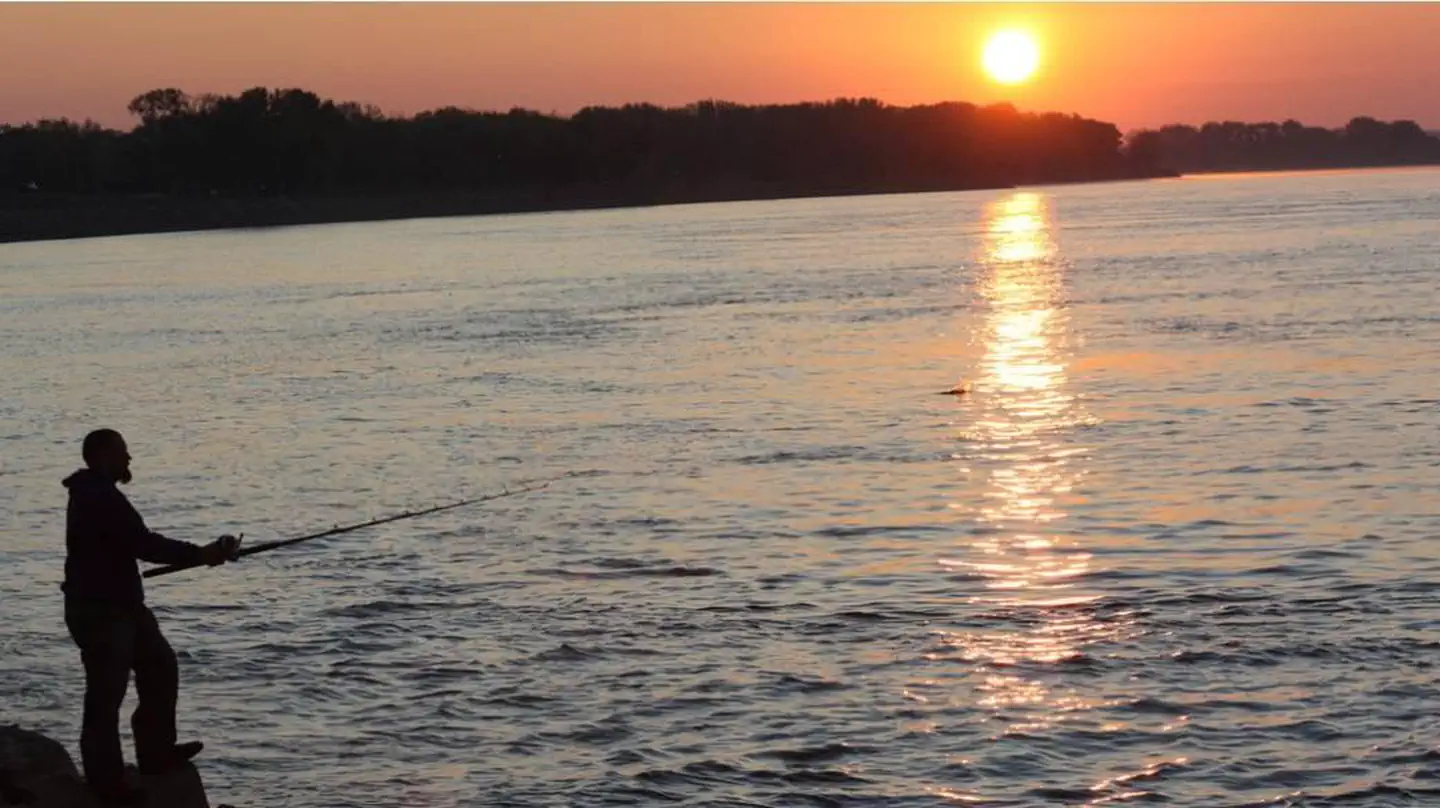 Nebraska Tailwaters — Bank fishing at Nebraska Tailwaters