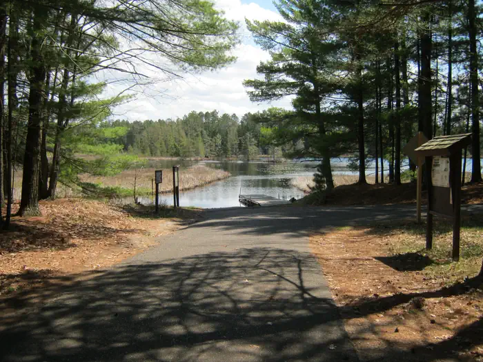 Laurel Lake Campground — A photo of facility LAUREL LAKE CAMPGROUND with Boat Ramp