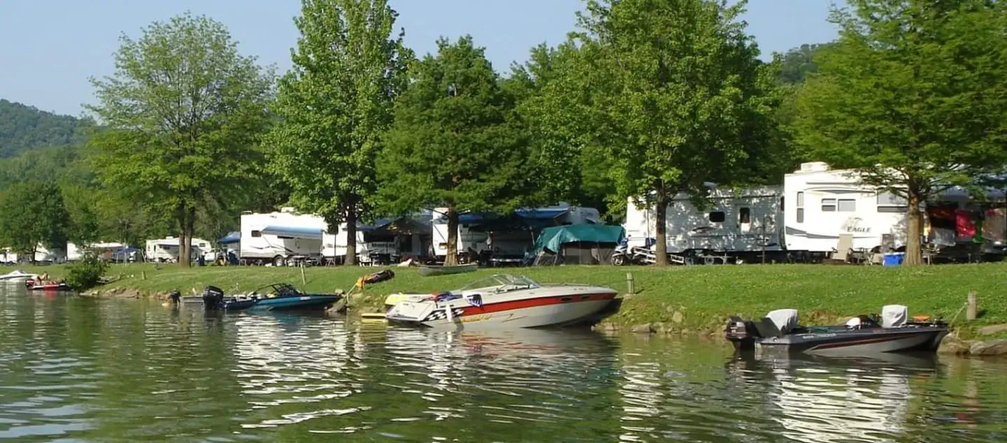 Bulltown Camp — Boat Mooring at Bulltown Campground 
