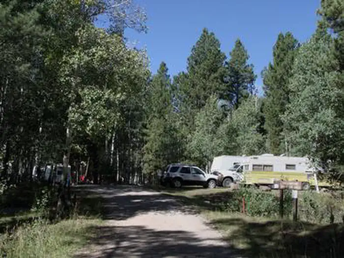 Yellowstone Group Campground β YELLOWSTONE GROUP CAMPGROUND