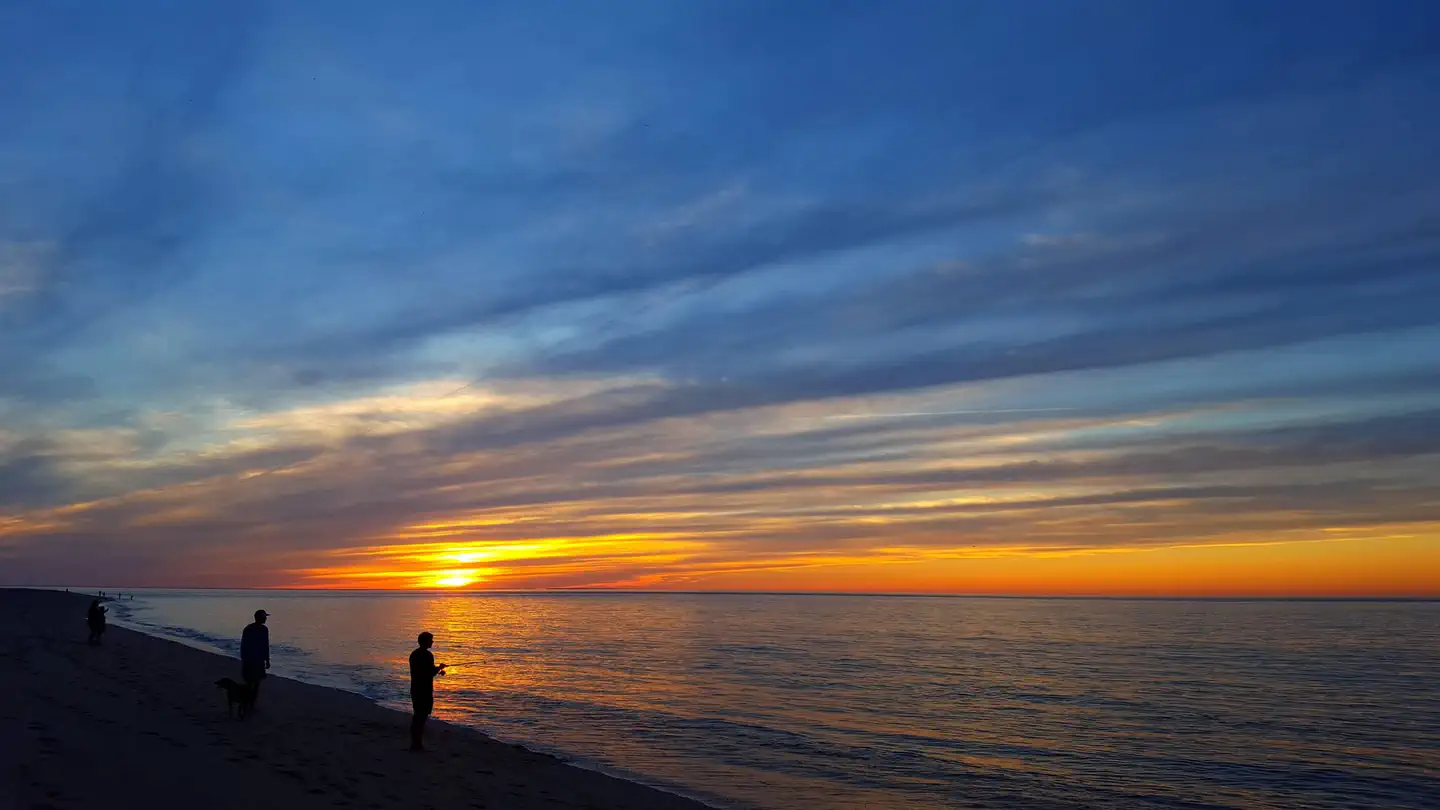 Bay View House — Spend peaceful sunset evenings on beautiful Cape Cod Bay