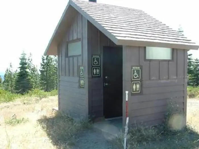 Robbs Hut β ROBBS HUT Bathroom