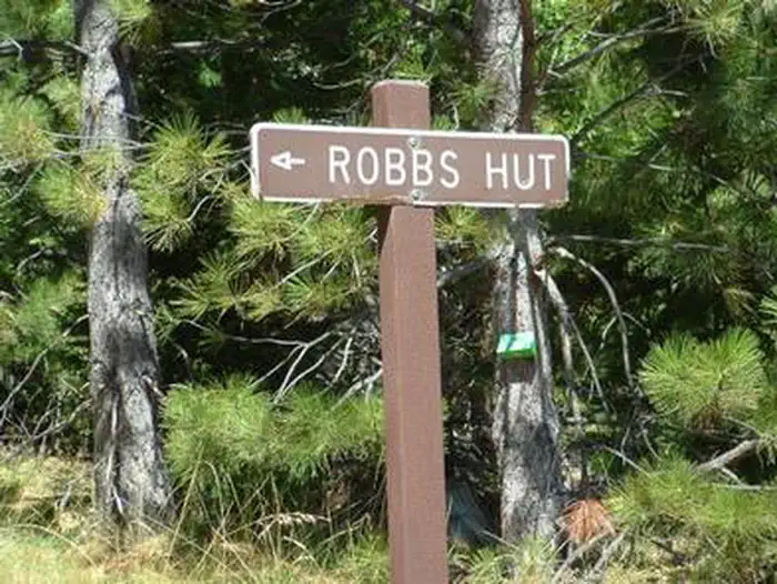Robbs Hut β Road Sign