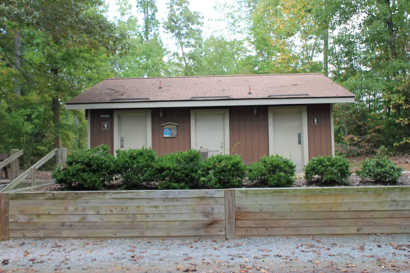 Rudds Creek Rec. Ar — Rudds Creek Campground Middle Comfort Station
